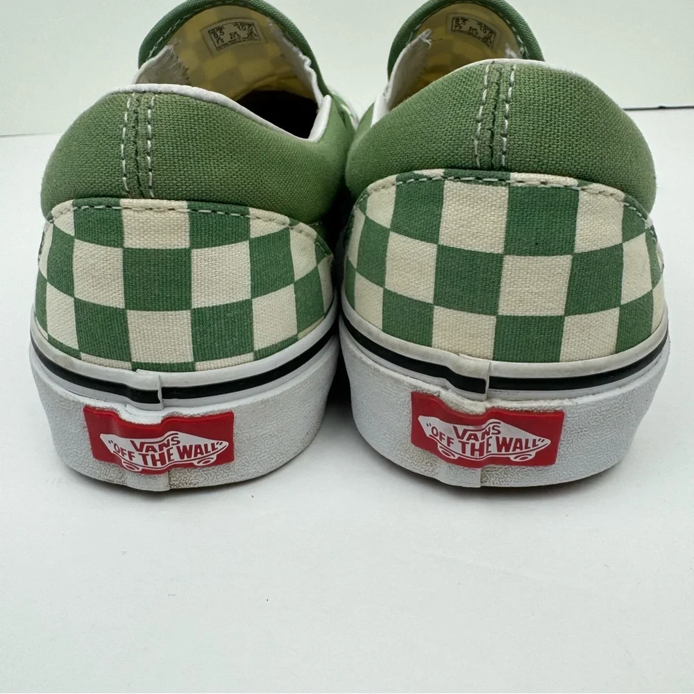 Vans Unisex Classic Slip-On’s. Green/ white. Men’s size 8.5, women’s size 10.